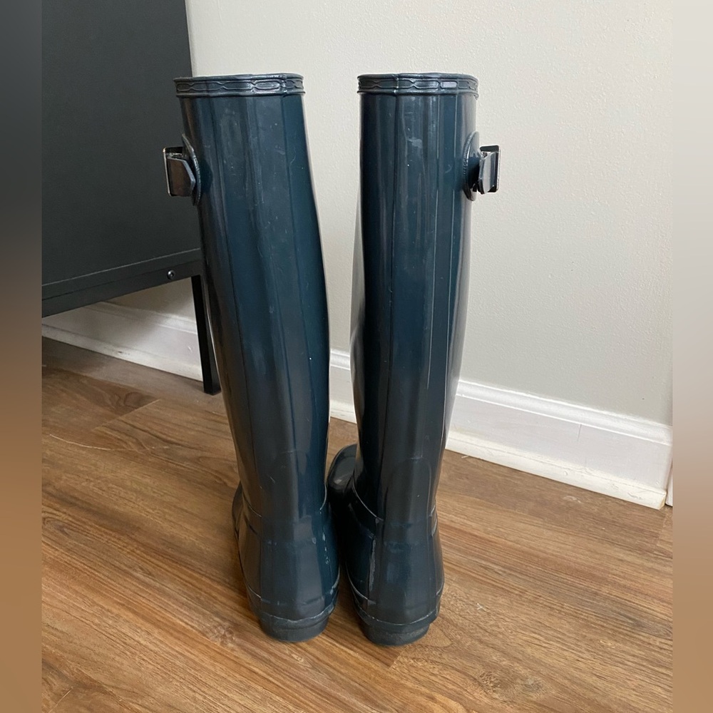 HUNTER WOMEN'S ORIGINAL TALL BLUE GLOSS RAIN BOOT-Size 7 - Picture 6 of 9